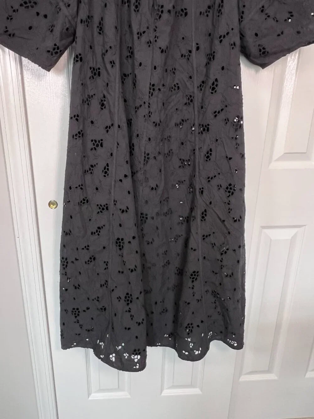 Everlane The Eyelet Midi Dress in Black Size Large NWOT